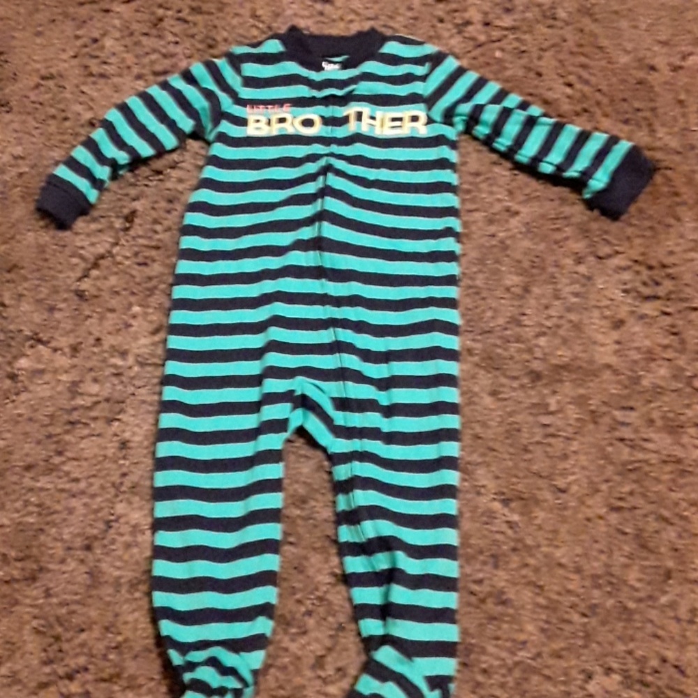 Long sleeve infant onesie